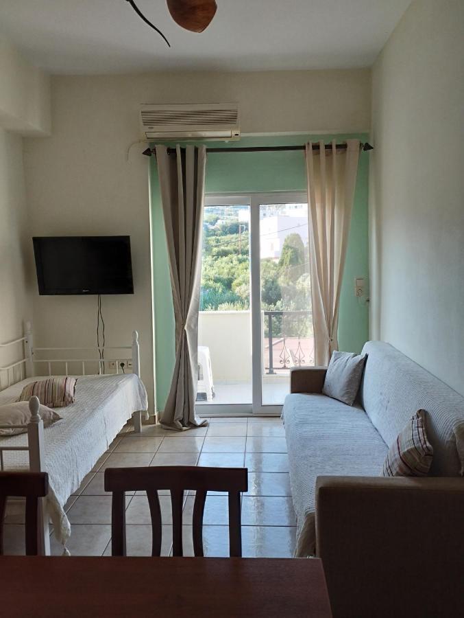 Sofia Apartamento Makrýgialos Exterior foto