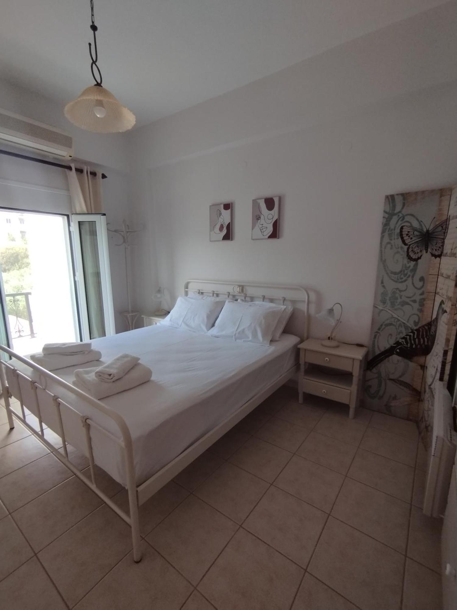 Sofia Apartamento Makrýgialos Exterior foto